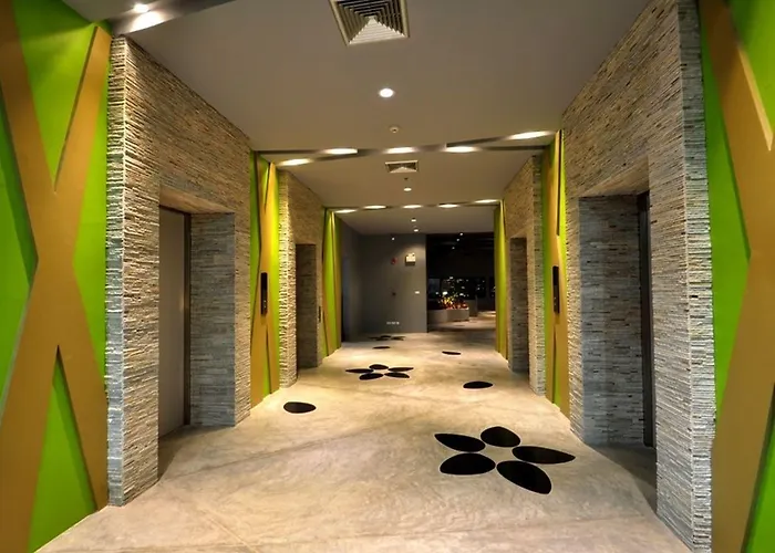 Grand Howard Hotel 5*